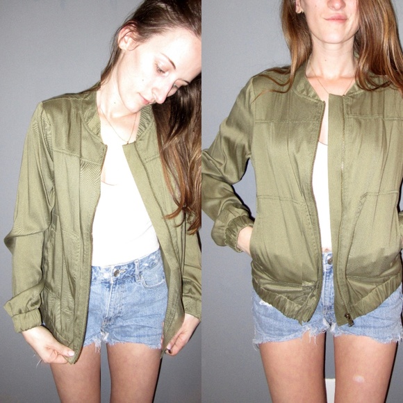 BOMBER JACKET//OLIVE GREEN - Picture 2 of 8